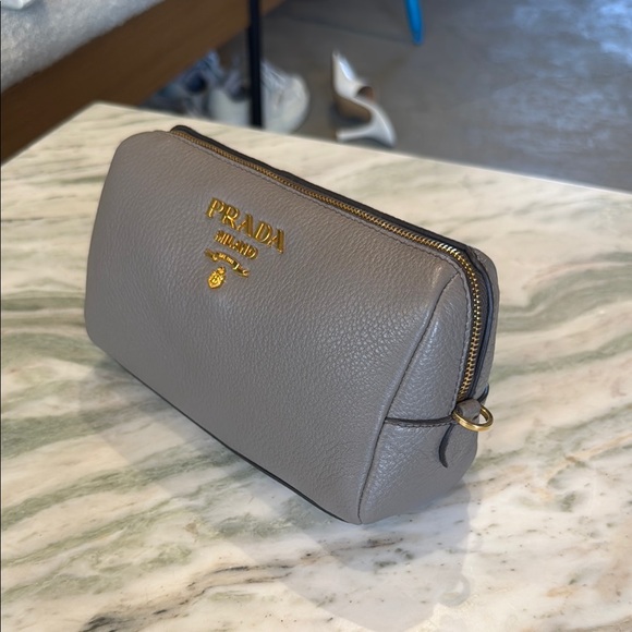 Prada Gray Belt Bag with Iconic Logo - Picture 3 of 7